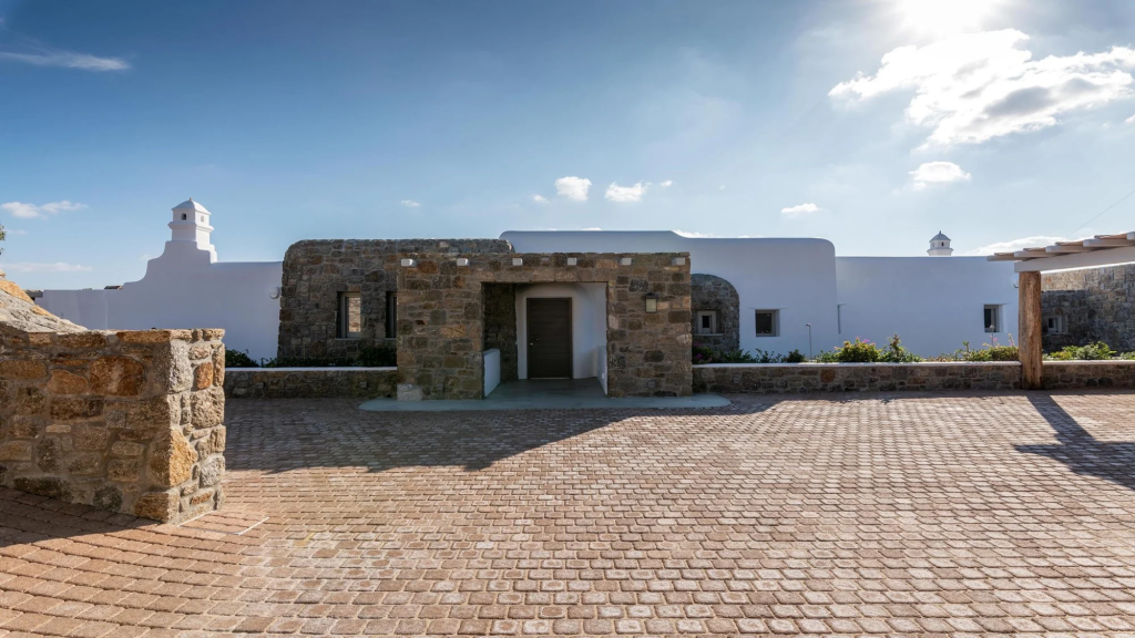 Renovated villa and outdoor dining area in Mykonos